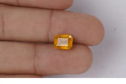 pukhraj - 3.74 carats - Image 4