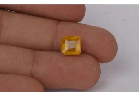 Yellow Sapphire (Sri Lankan Pukhraj Stone) - 4.12 cart - Image 3