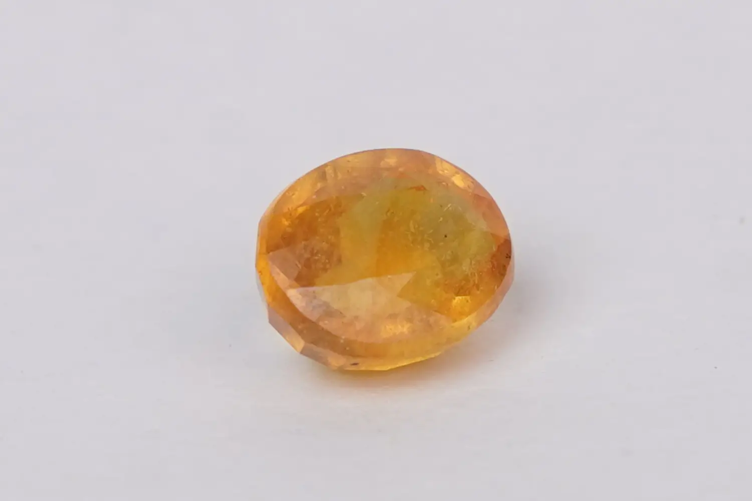 pukhraj - 3.76 carats - Image 2