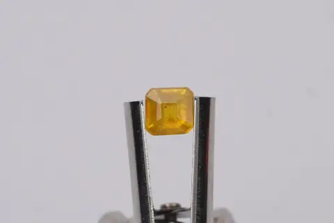 PUKHRAJ - 4.00 Carats - Image 4