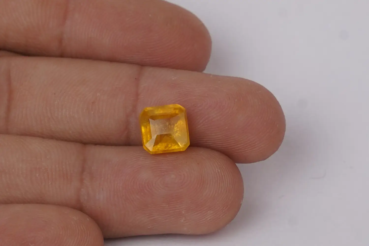 pukhraj - 4.00 carats - Image 4
