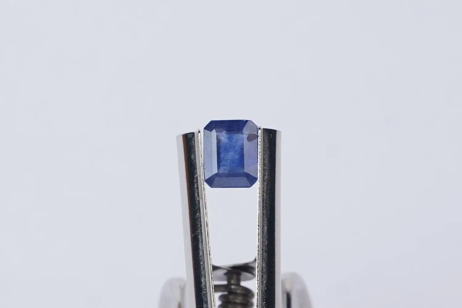 Blue Sapphire (Neelam Stone) - 3.98 carats - Image 3