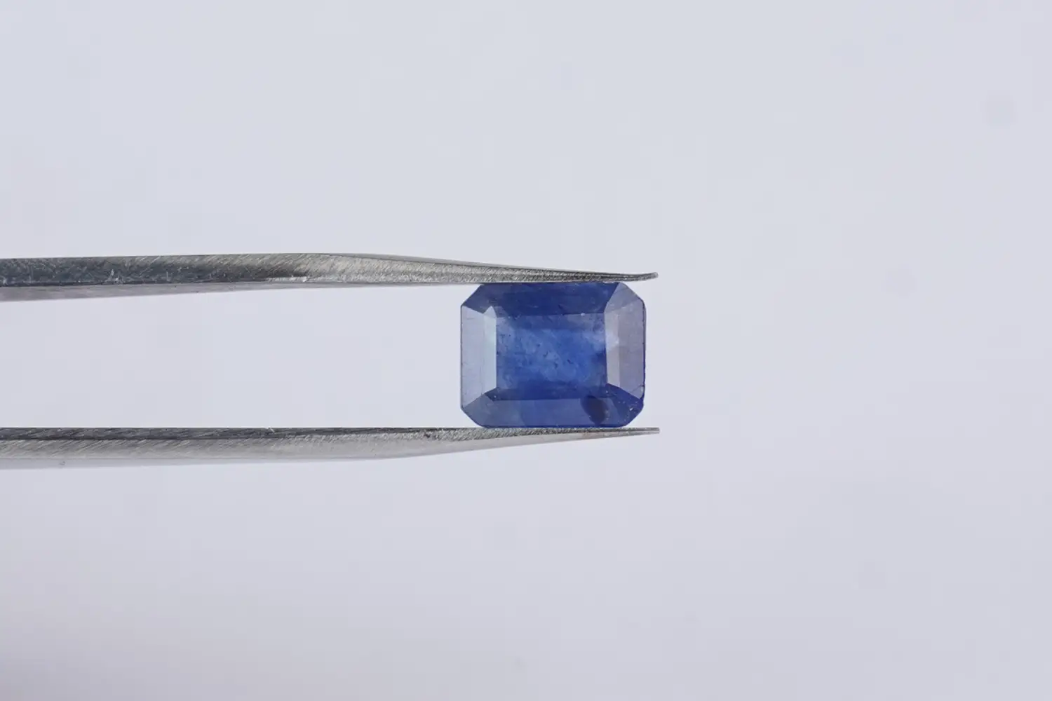 Blue Sapphire (Neelam Stone) - 3.98 carats - Image 4