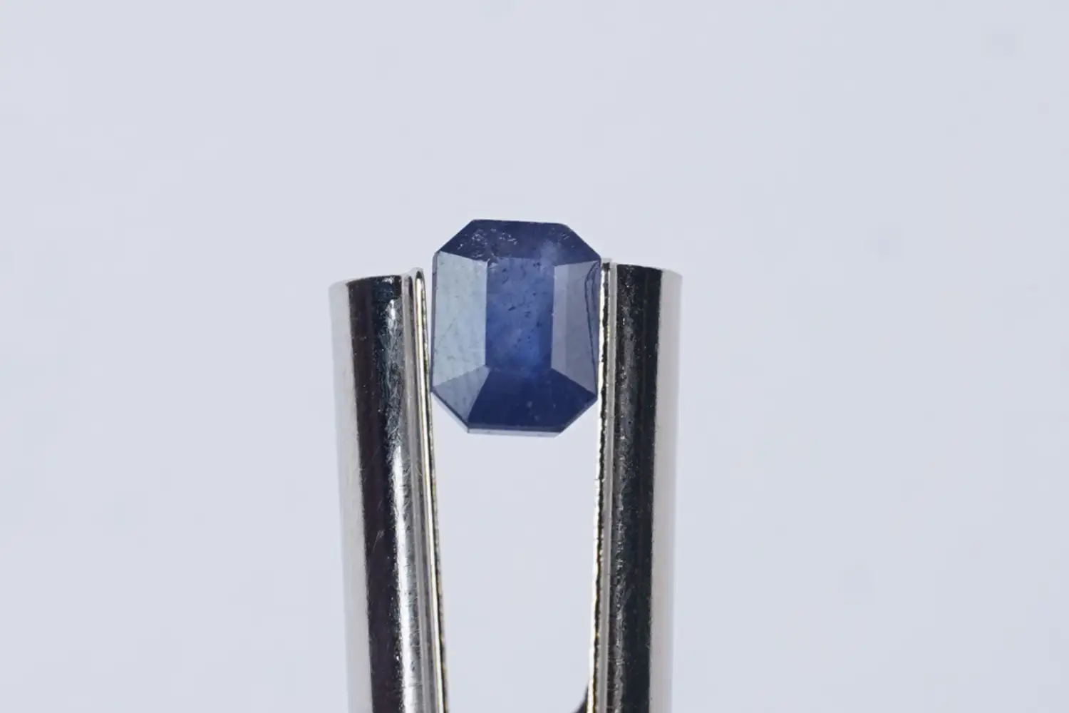 Blue Sapphire (Neelam Stone) - 4.30 carats - Image 3