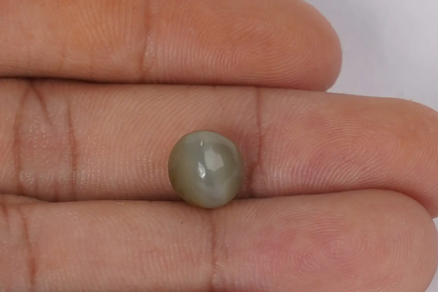 Cat’s Eye (Lahsuniya Stone) - 4. 05 carats - Image 4