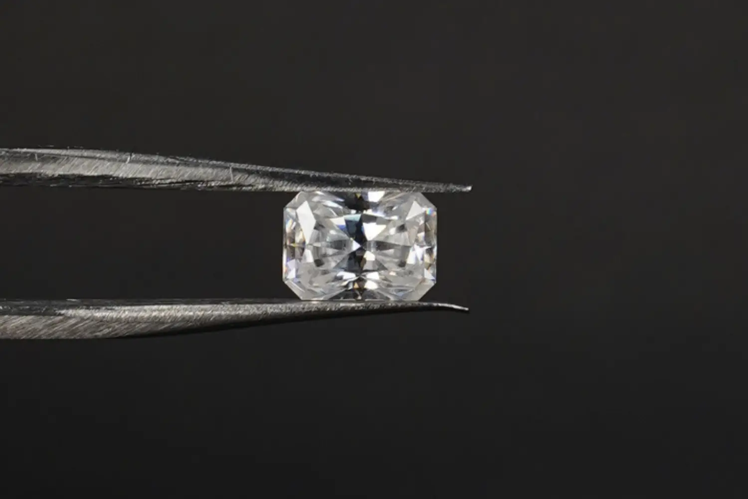 Diamond(moissanite stone)- 1.08 carats - Image 3