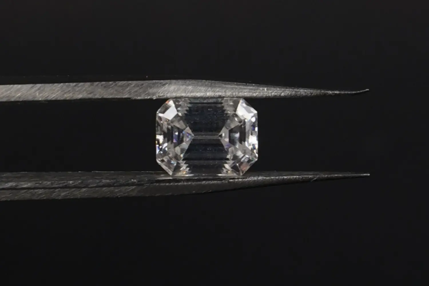 Diamond(moissanite stone)- 2.35 carats - Image 3