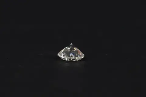 moissanite (heerastone) - 1.01 carats - Image 3