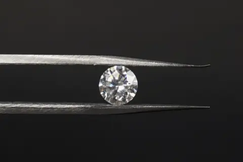 moissanite (heerastone) - 1.01 carats - Image 4