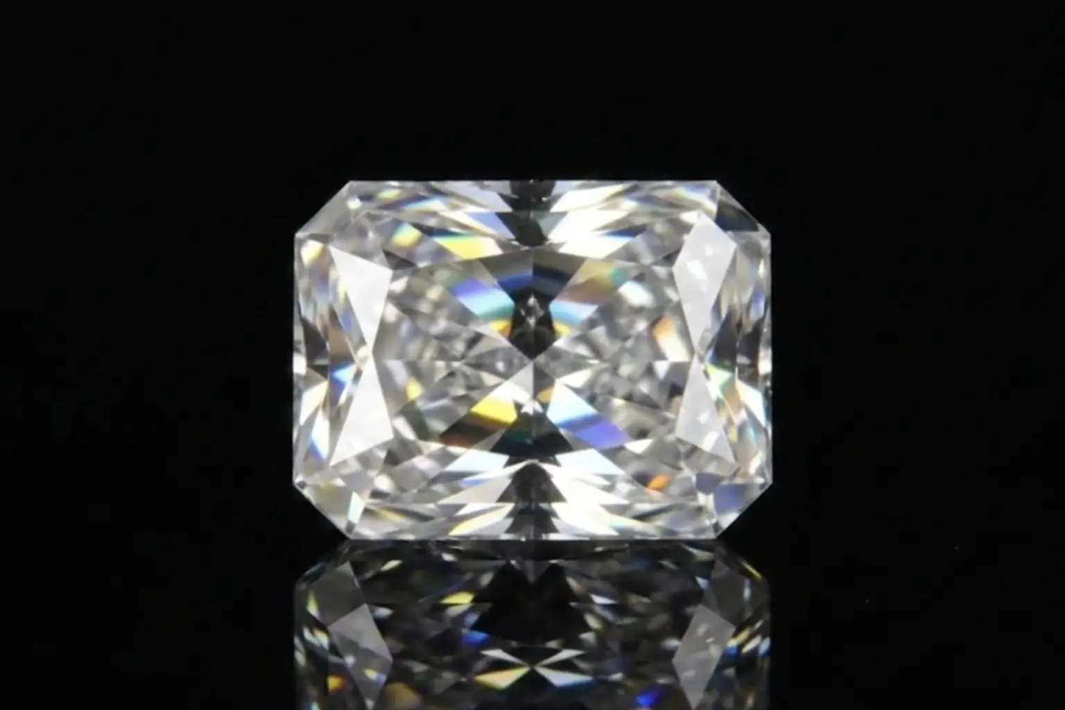 Diamond(moissanite stone)- 1.08 carats