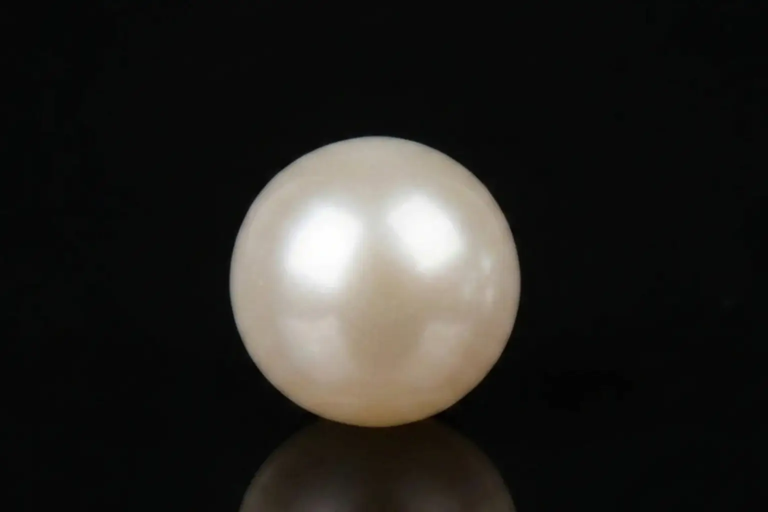 Pearl (Moti Stone)-3.38 carats